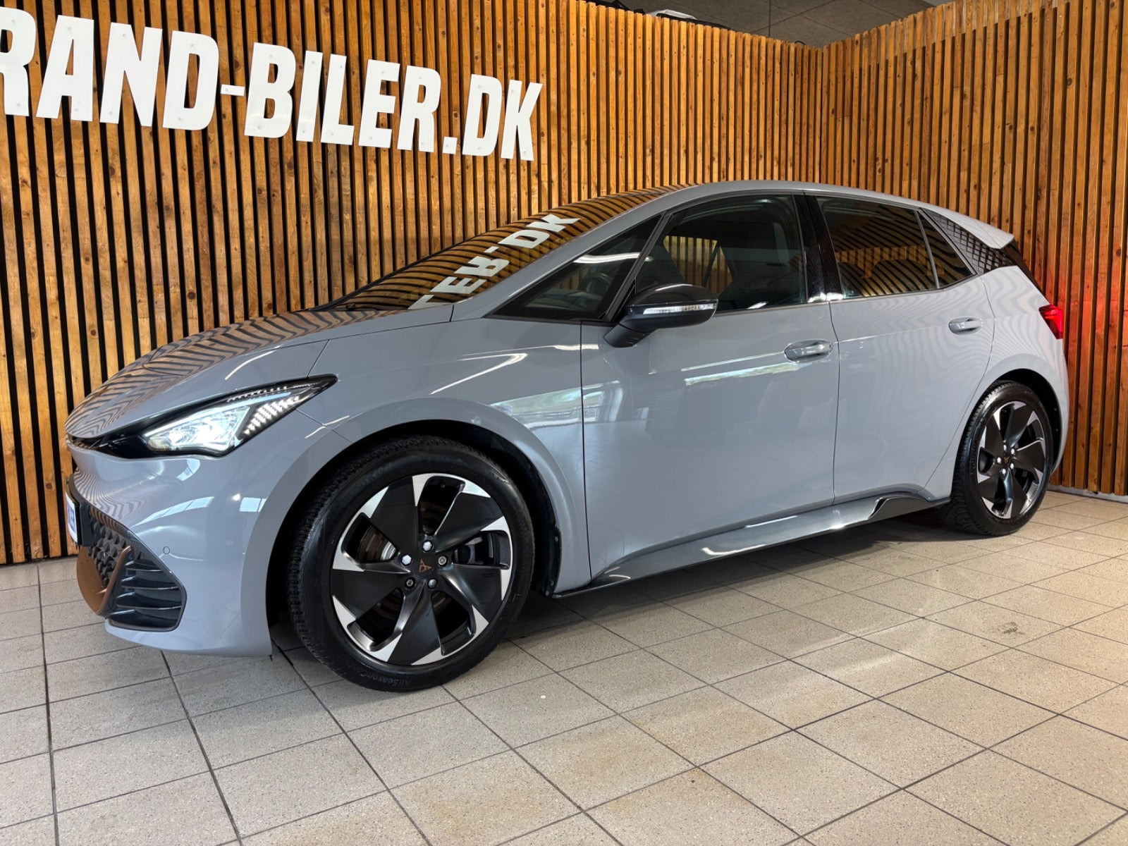 Grå Cupra Born fra 2024