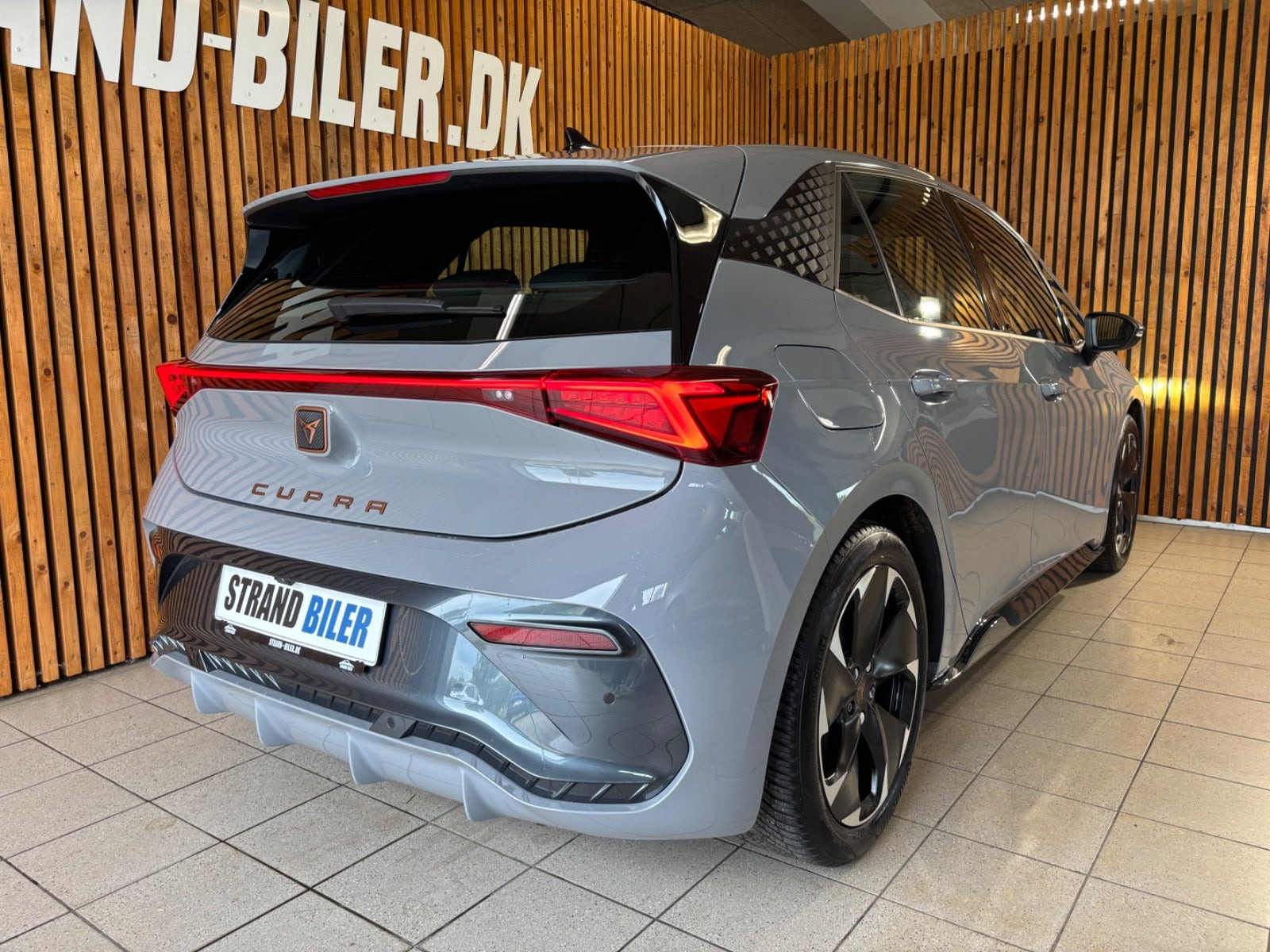 Grå Cupra Born fra 2024