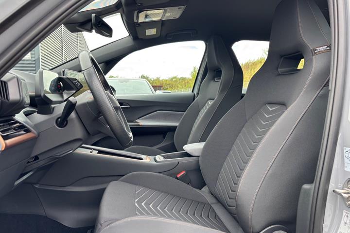 Grå Cupra Born fra 2024