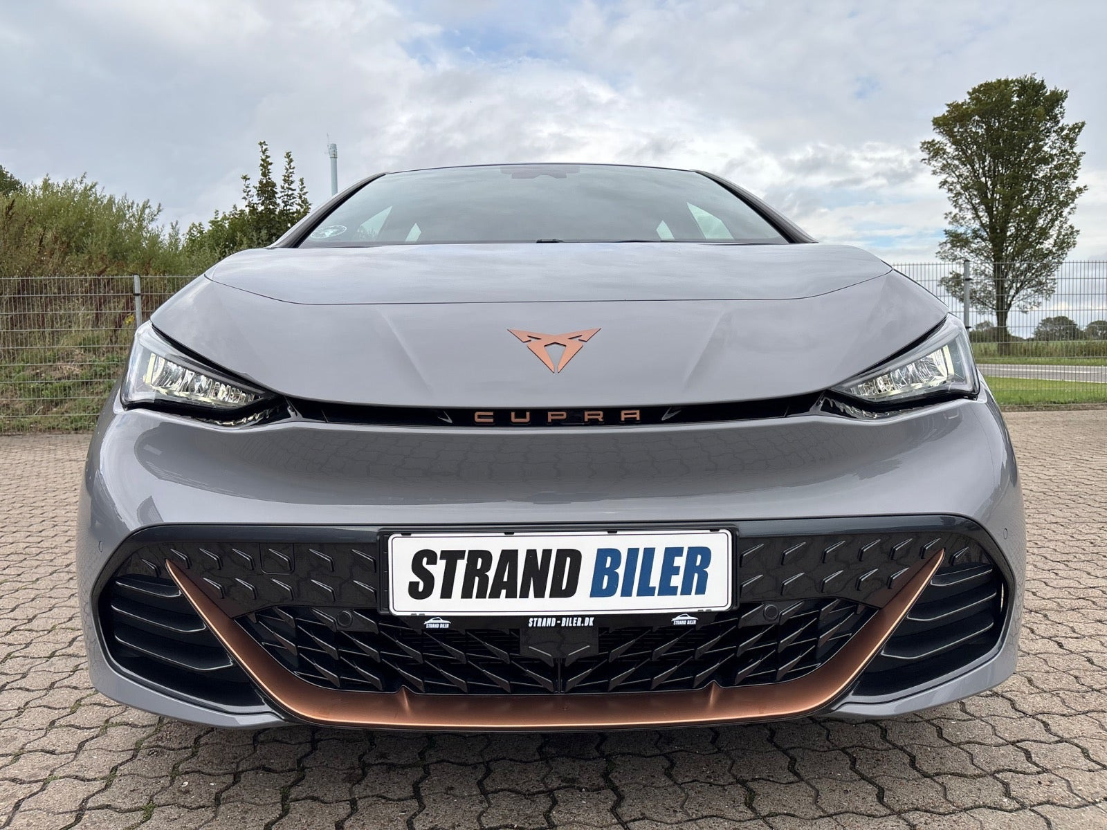 Grå Cupra Born fra 2024