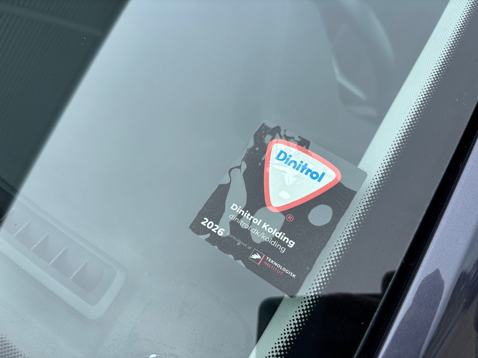 Grå VW Polo fra 2022