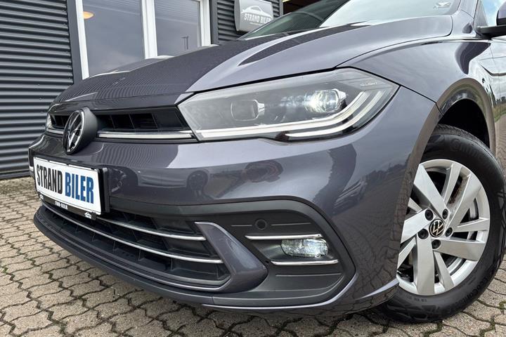 Grå VW Polo fra 2022
