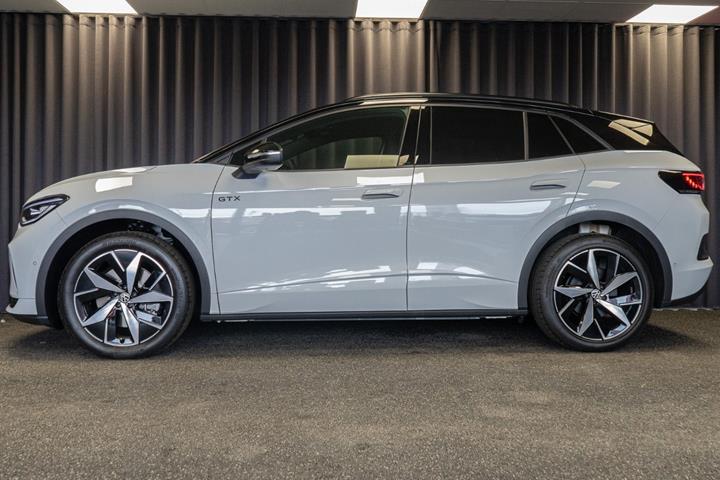 Hvid VW ID.4 fra 2025