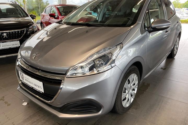 Sølv Peugeot 208 fra 2019