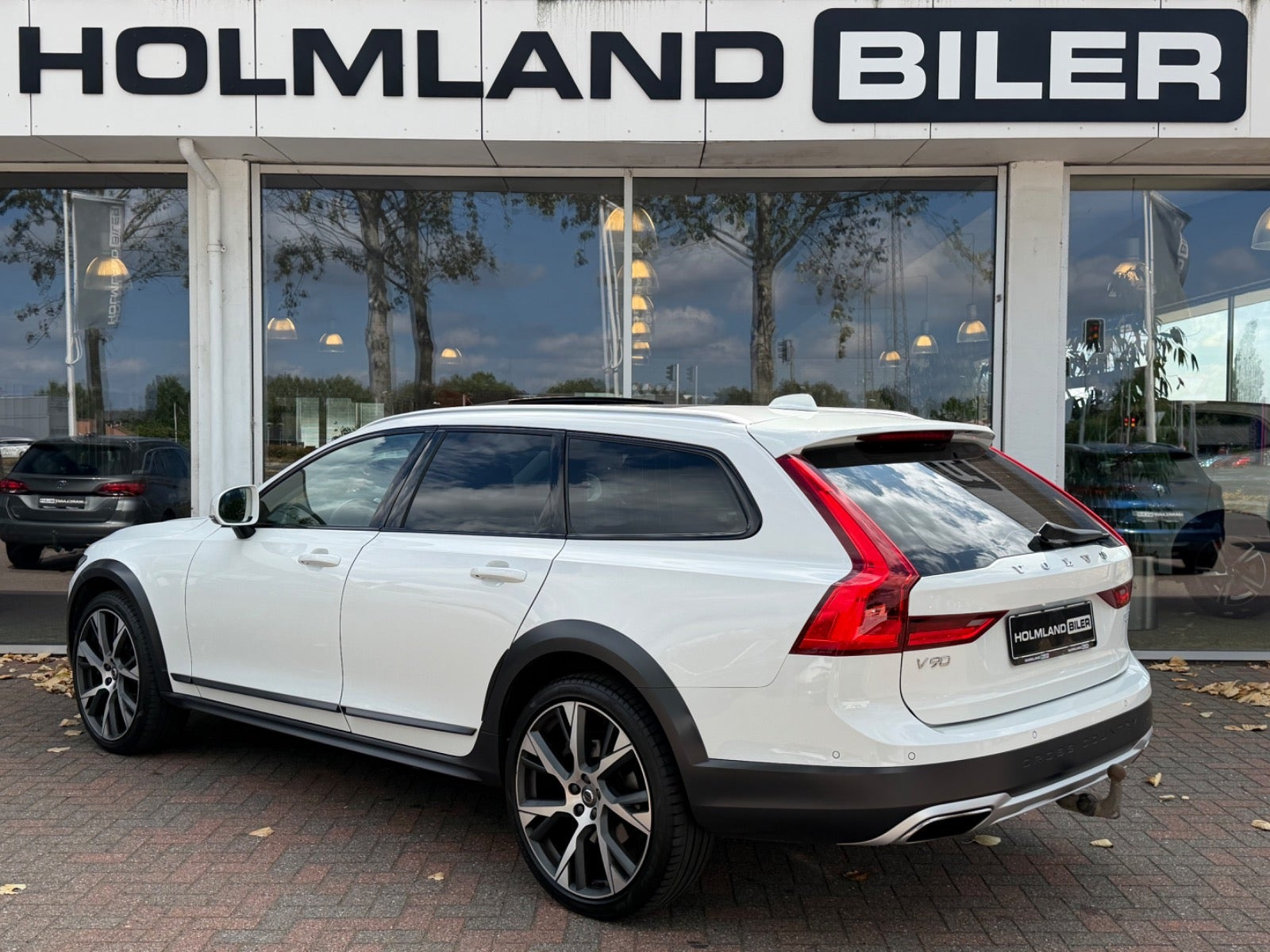Hvid Volvo V90 CC fra 2017
