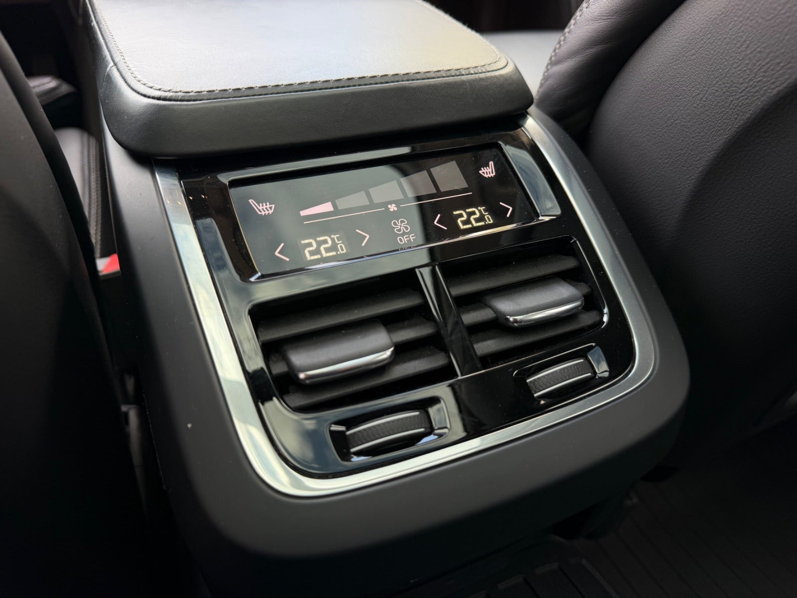 Hvid Volvo V90 CC fra 2017