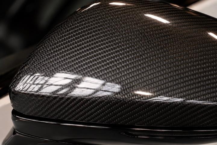 Grå Porsche Taycan 4S fra 2021