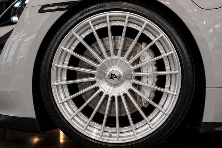 Grå Porsche Taycan 4S fra 2021