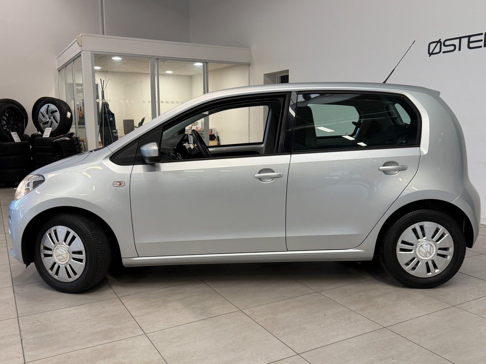 Sølv VW UP! fra 2013
