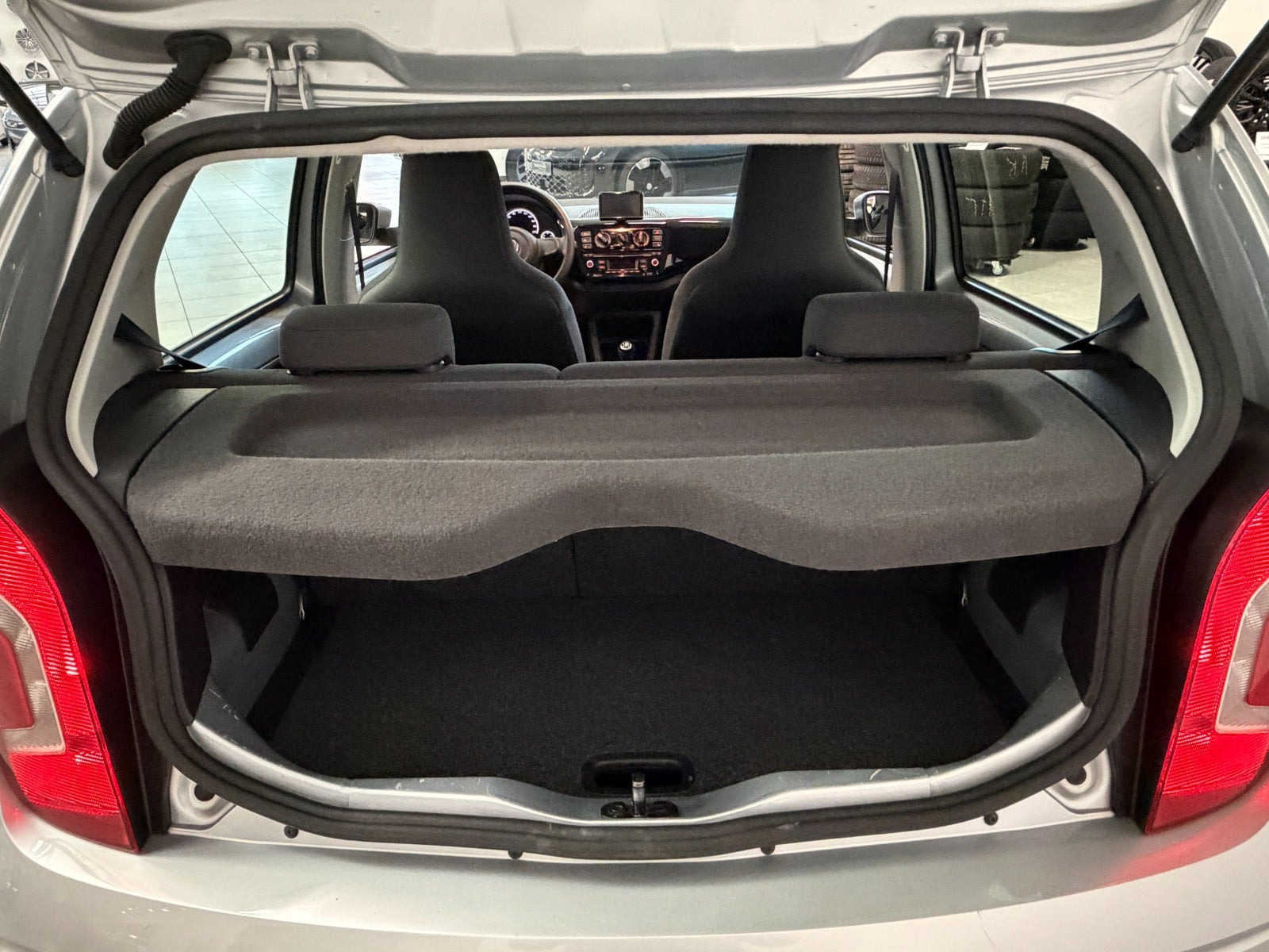 Sølv VW UP! fra 2013