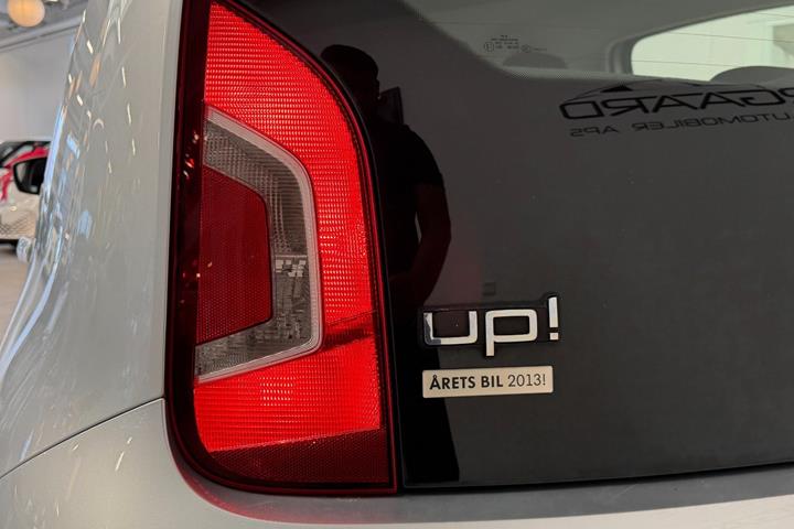 Sølv VW UP! fra 2013