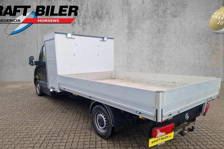 Sort Mercedes Sprinter 316 fra 2018