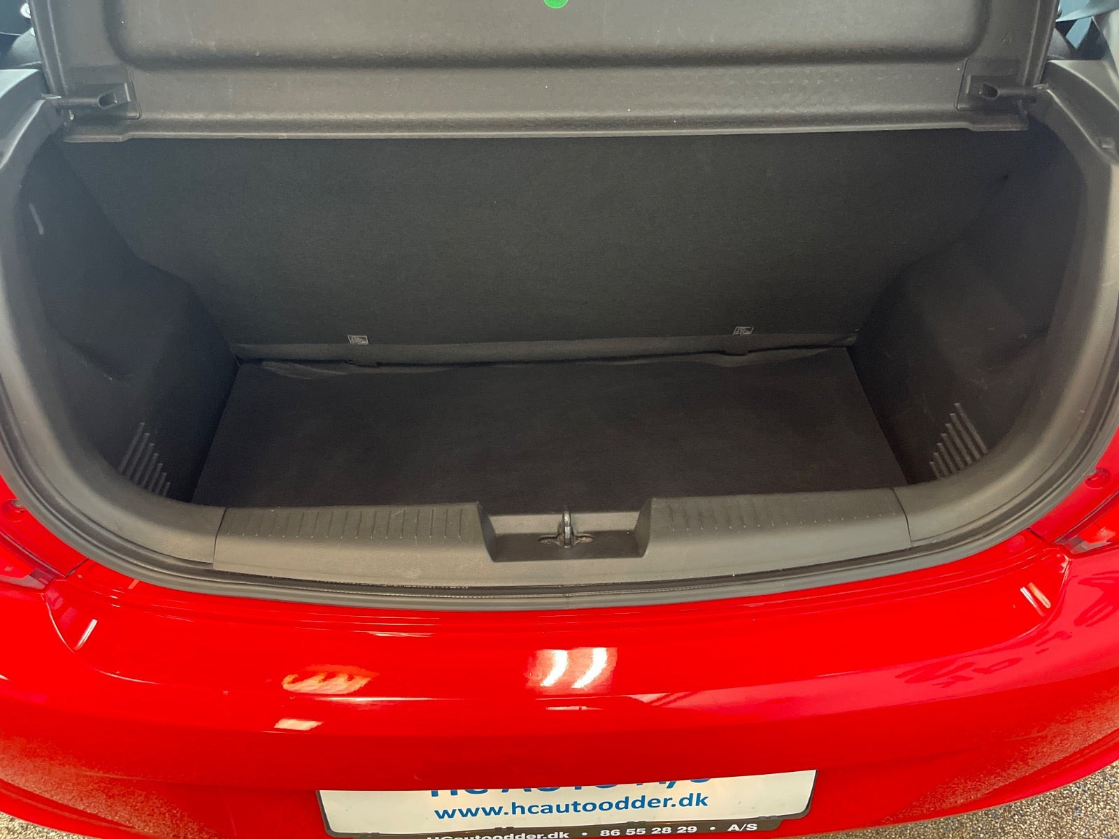 Rød Opel Karl fra 2017