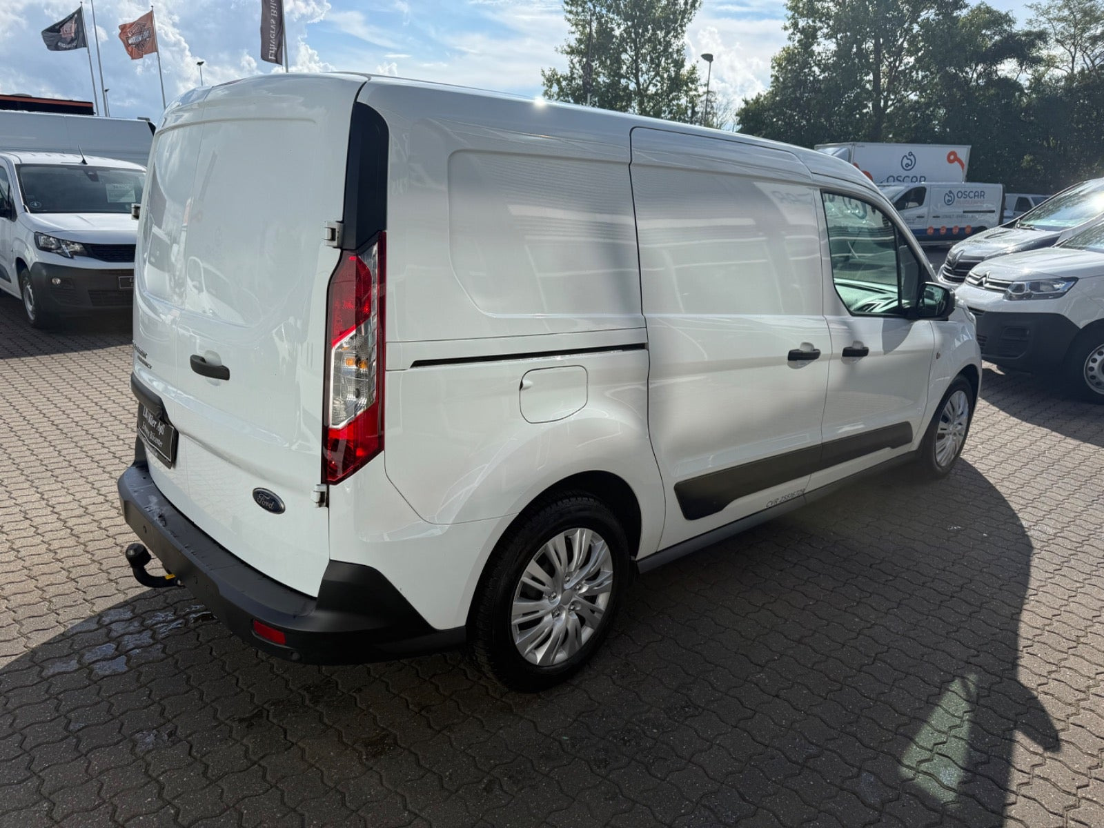Hvid Ford Transit Connect fra 2022