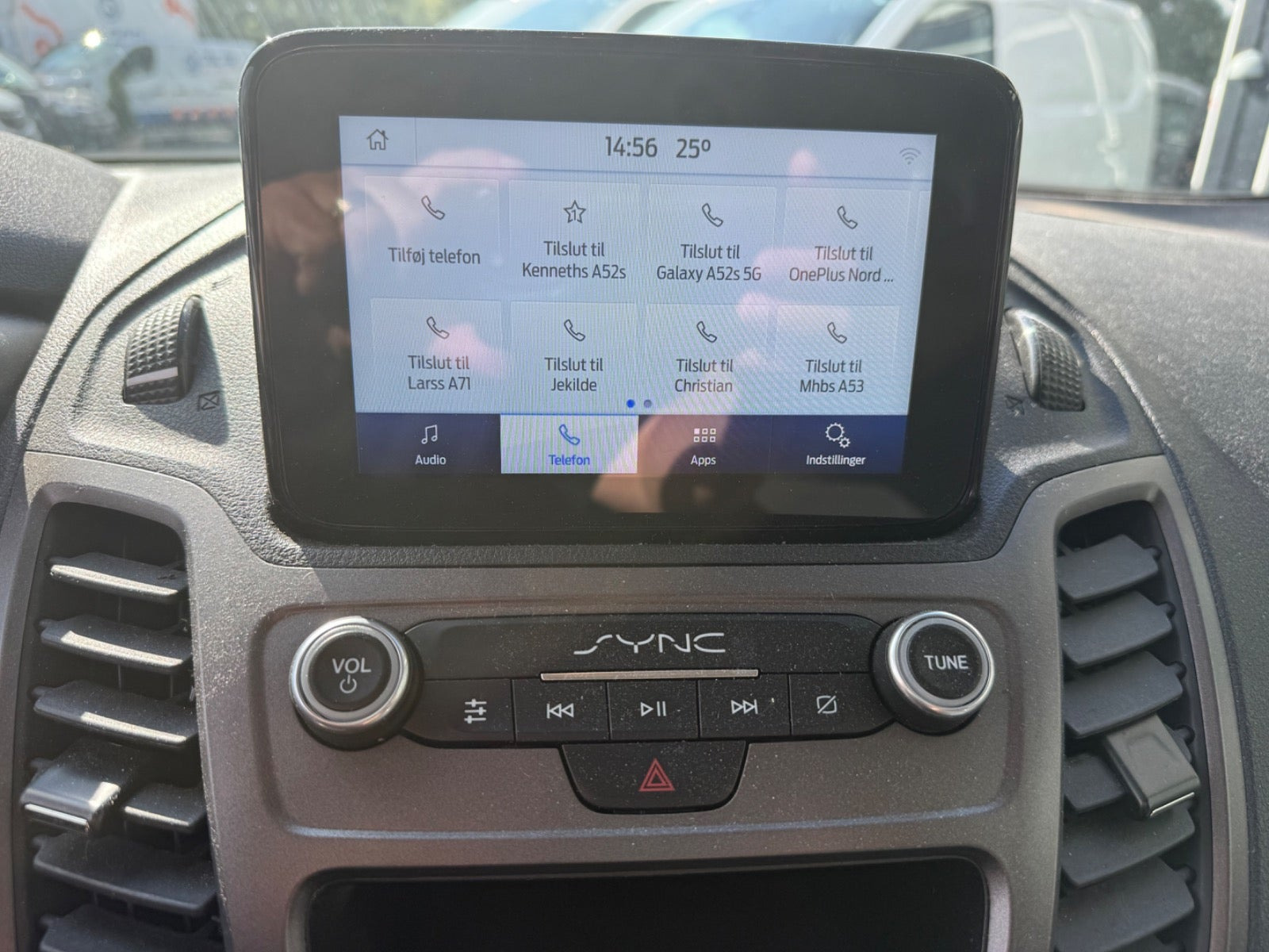 Hvid Ford Transit Connect fra 2022