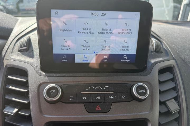 Hvid Ford Transit Connect fra 2022