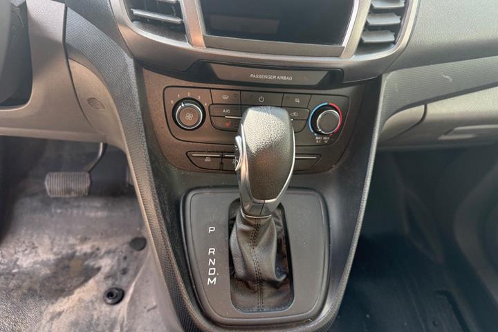 Hvid Ford Transit Connect fra 2022