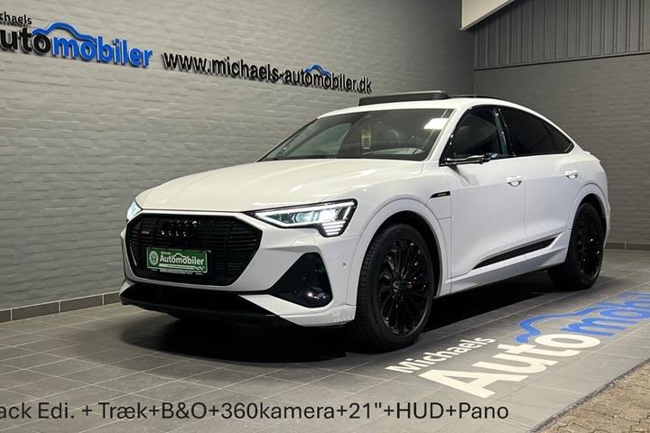 Hvid Audi e-tron fra 2022