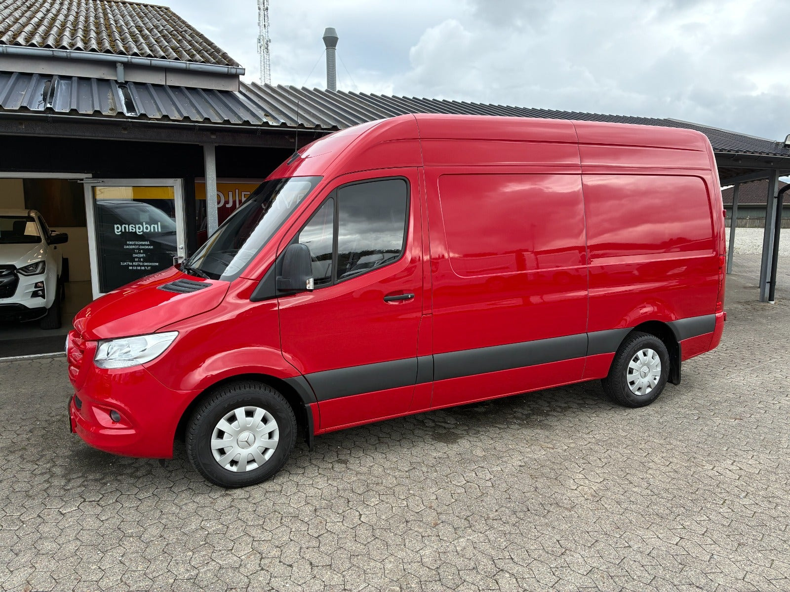 Rød Mercedes Sprinter 316 fra 2019