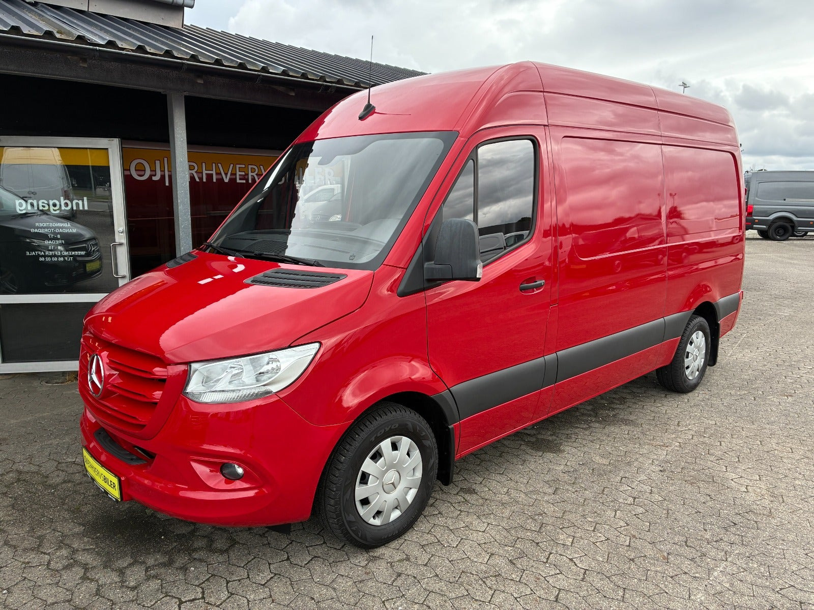 Rød Mercedes Sprinter 316 fra 2019