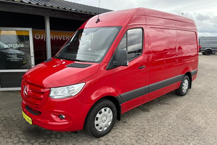 Rød Mercedes Sprinter 316 fra 2019