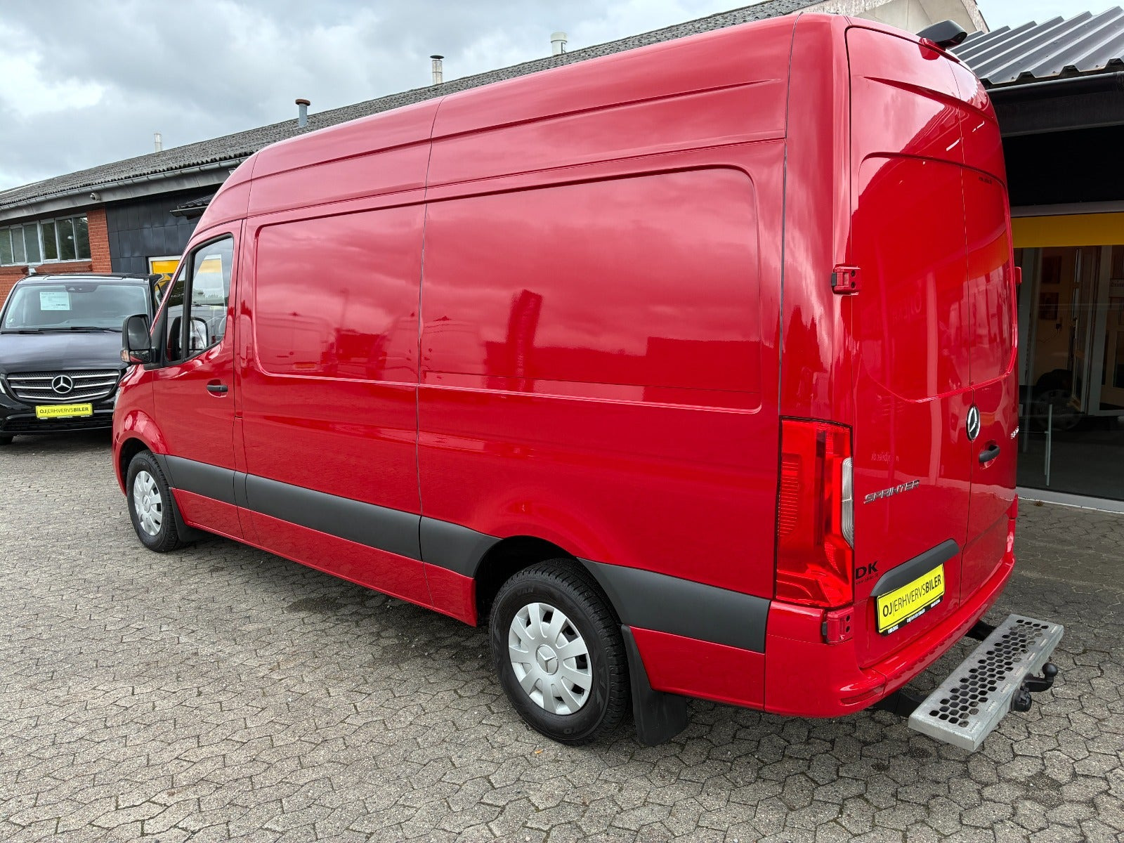 Rød Mercedes Sprinter 316 fra 2019