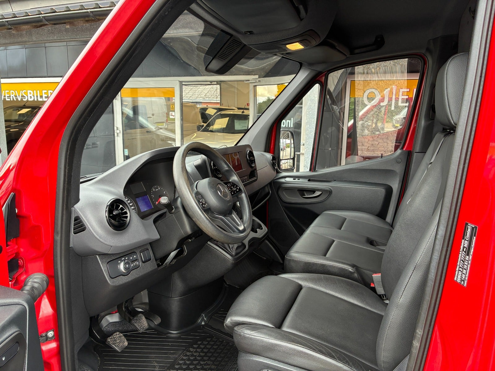 Rød Mercedes Sprinter 316 fra 2019