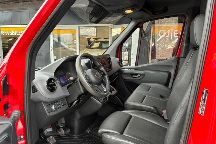 Rød Mercedes Sprinter 316 fra 2019