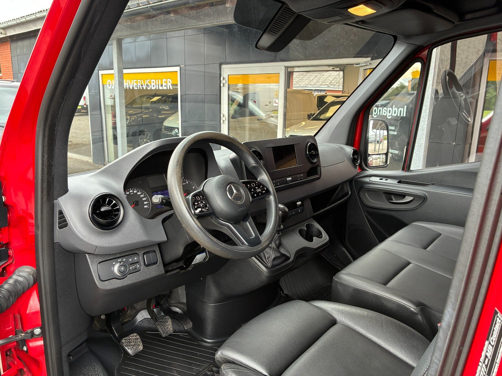 Rød Mercedes Sprinter 316 fra 2019