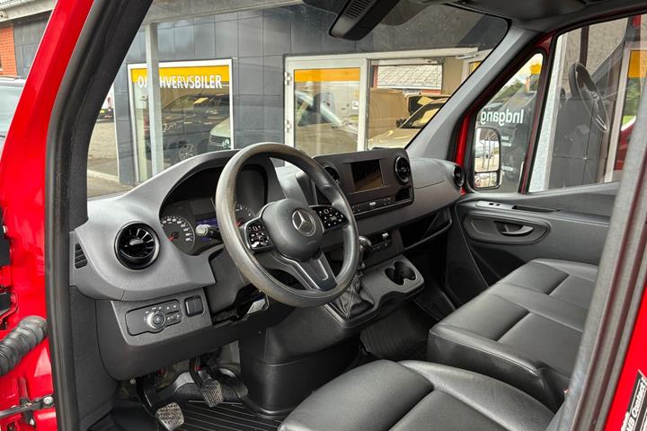 Rød Mercedes Sprinter 316 fra 2019