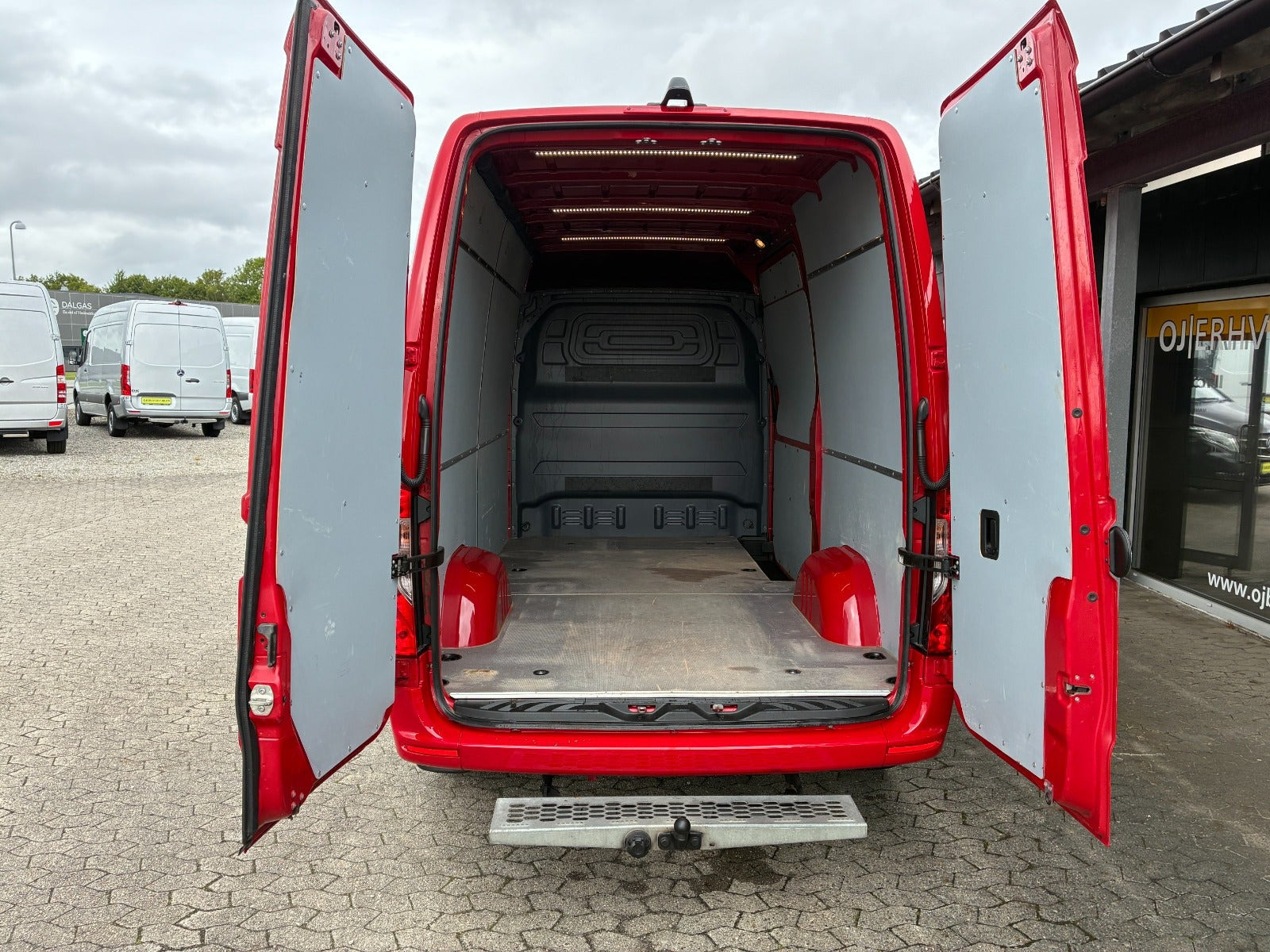 Rød Mercedes Sprinter 316 fra 2019