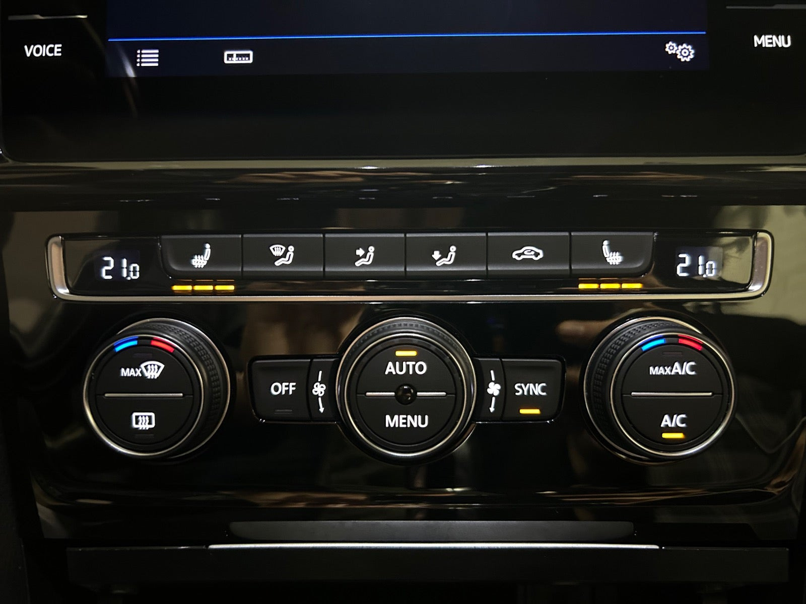 Hvid VW Golf VII fra 2020