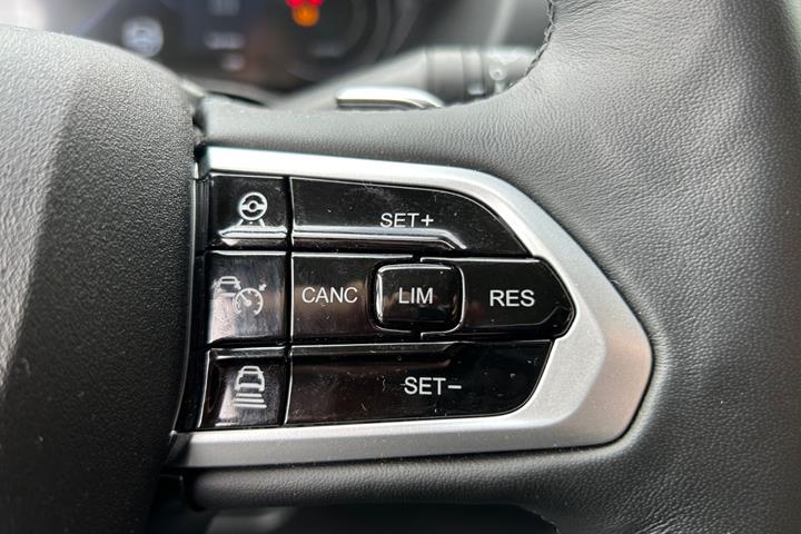 Grå Peugeot e-Boxer 435 fra 2024