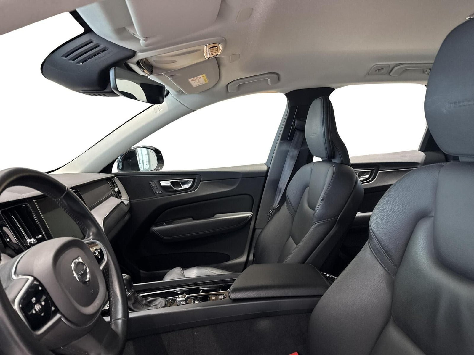 Sort Volvo XC60 fra 2019