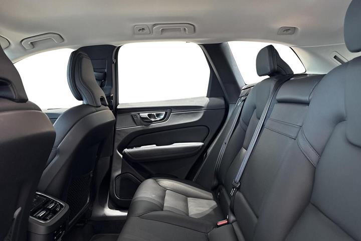 Sort Volvo XC60 fra 2019
