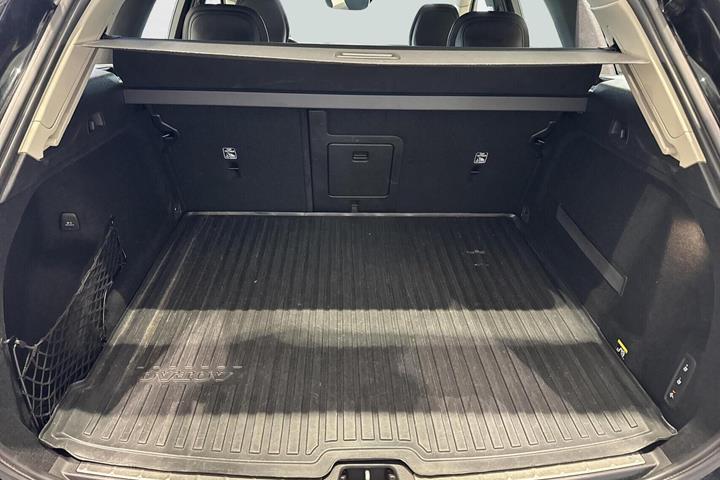 Sort Volvo XC60 fra 2019