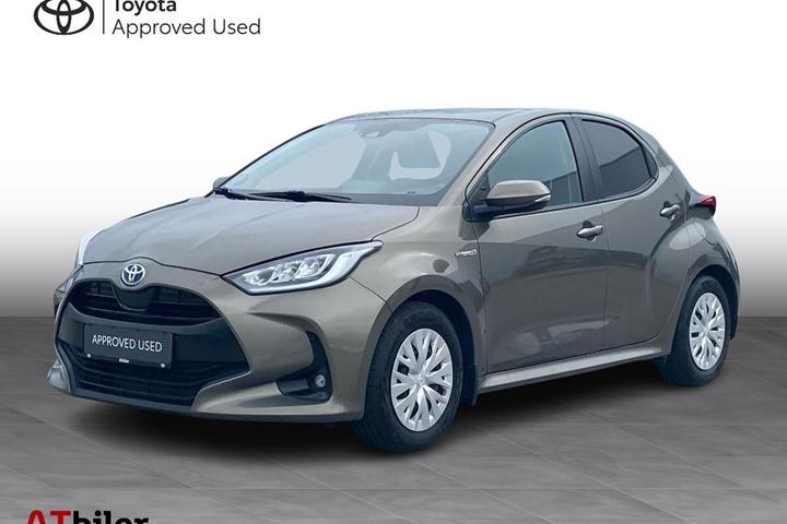 Bronze Toyota Yaris fra 2021