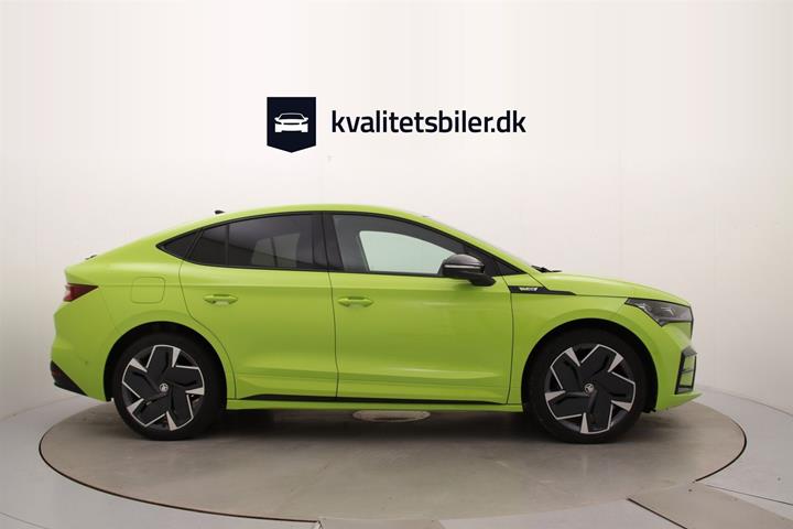 Grøn Skoda Enyaq fra 2023