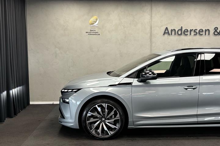 Grå Skoda Enyaq fra 2026