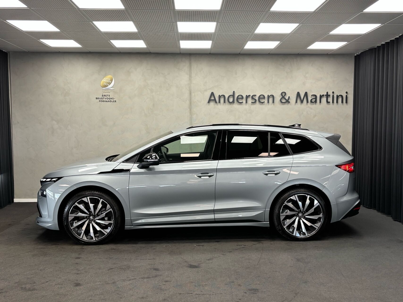Grå Skoda Enyaq fra 2026