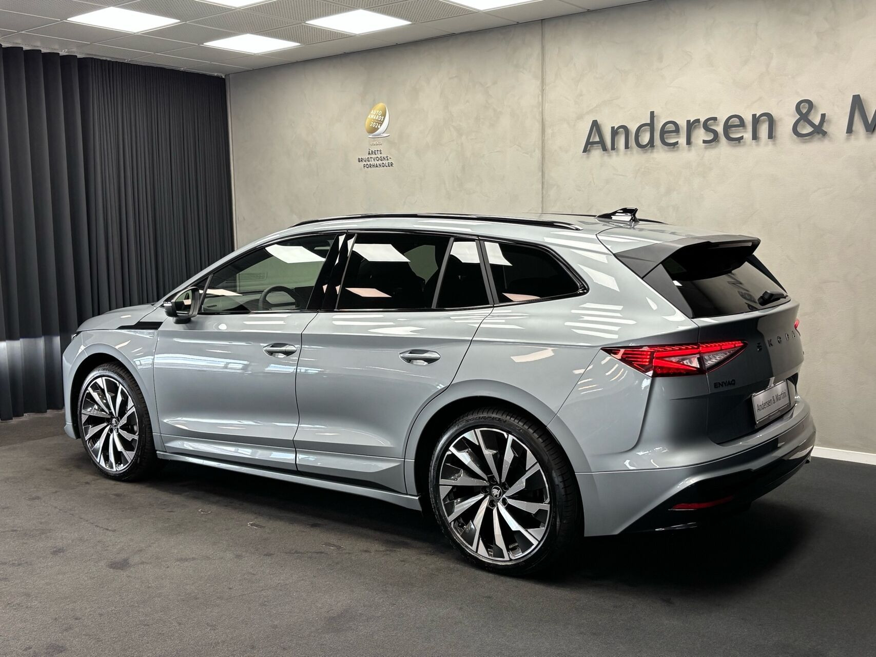 Grå Skoda Enyaq fra 2026
