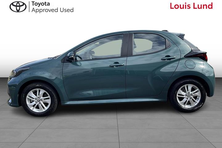 Grøn Toyota Yaris fra 2025