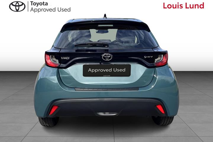 Grøn Toyota Yaris fra 2025