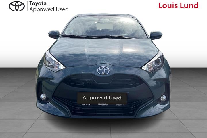 Grøn Toyota Yaris fra 2025