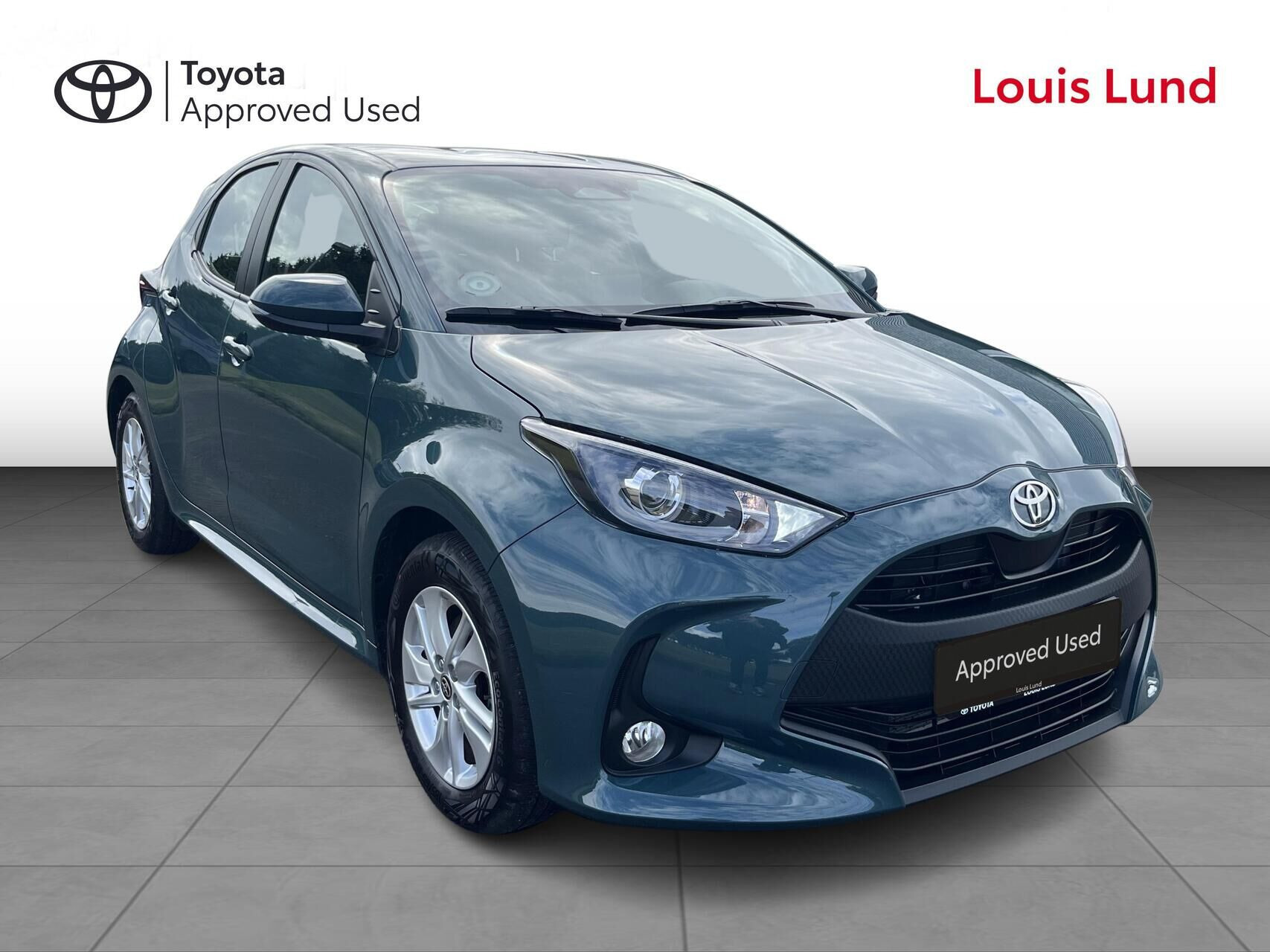 Grøn Toyota Yaris fra 2025