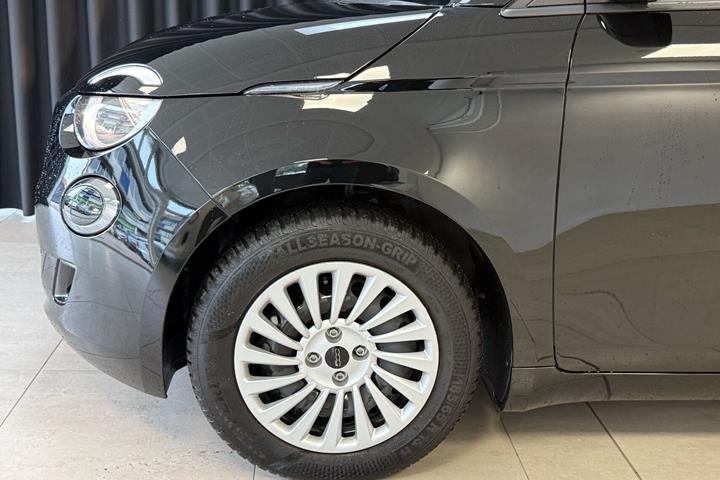 Sort Fiat 500e fra 2023