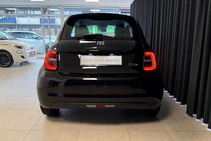 Sort Fiat 500e fra 2023
