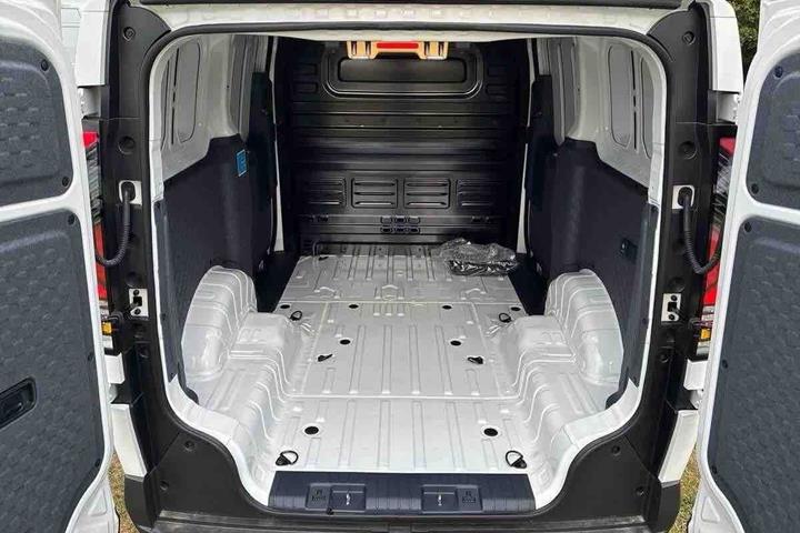 Hvid Kia PV5 Cargo fra 2026