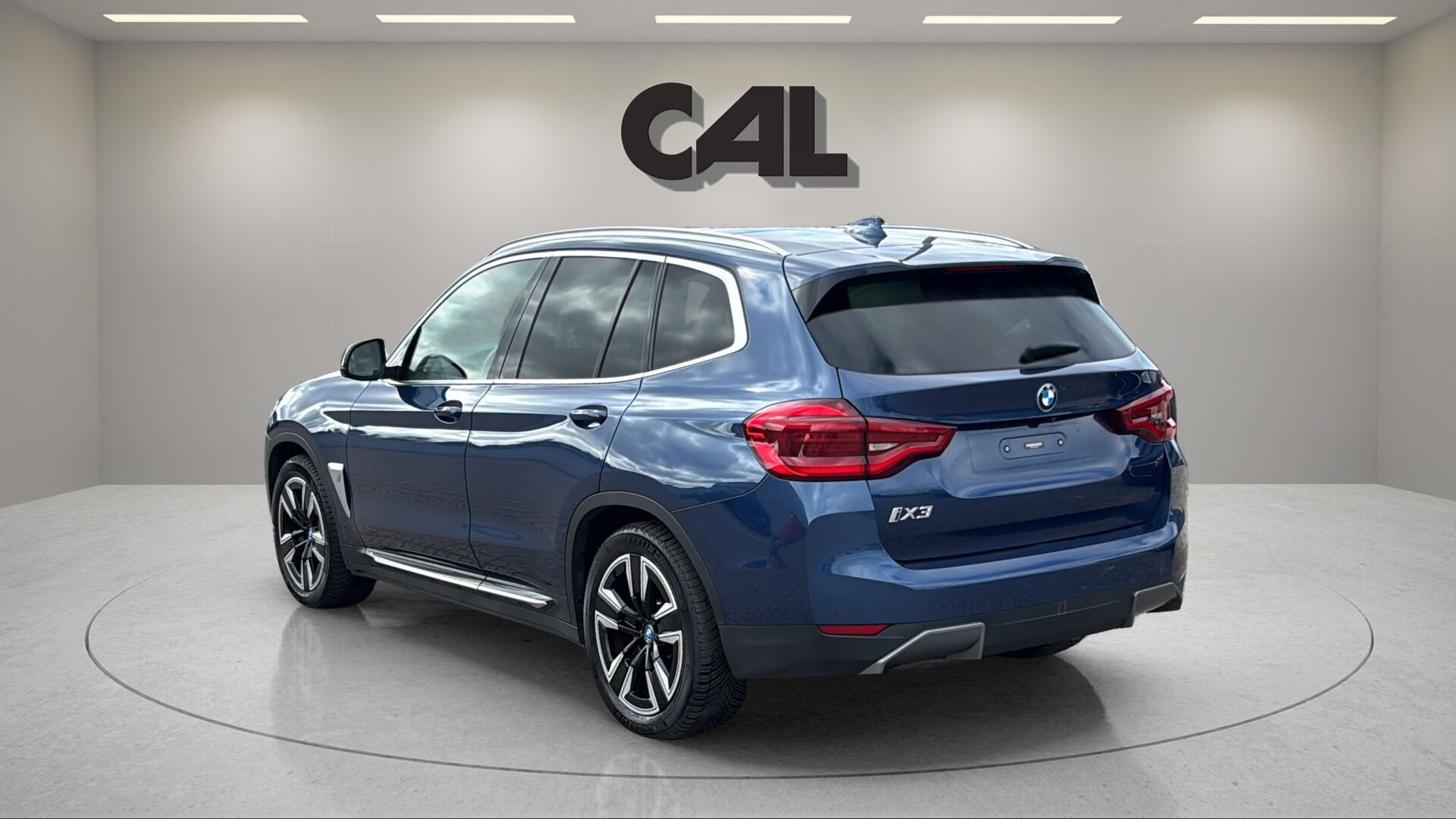 Blå BMW iX3 fra 2022