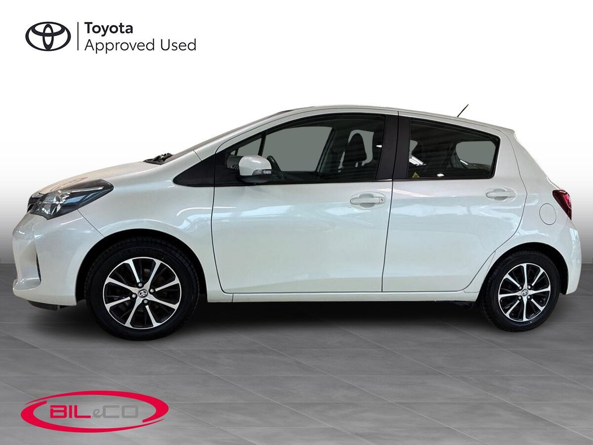 Hvid Toyota Yaris fra 2017